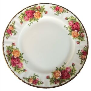 SALAD / DESERT PLATE OLD COUNTRY ROSES ROYAL ALBERT BONE CHINA ENGLAND 1962 VTG